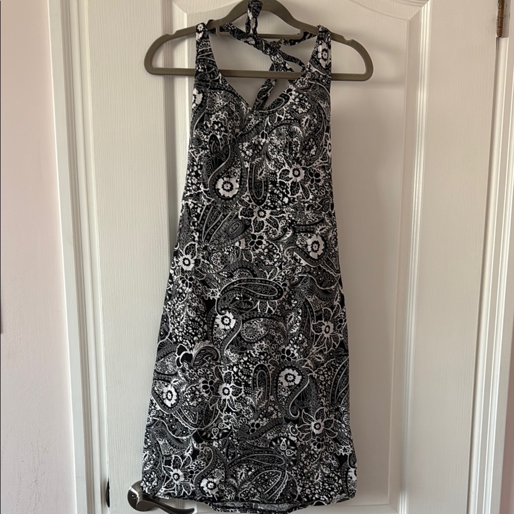 Elegant Black and White Paisley Dress Size 14